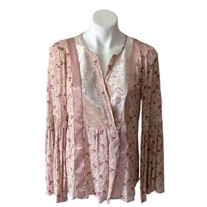 Wonderly Ditsy Pink Floral Long Sleeve Blouse Size Medium Crushed Velvet